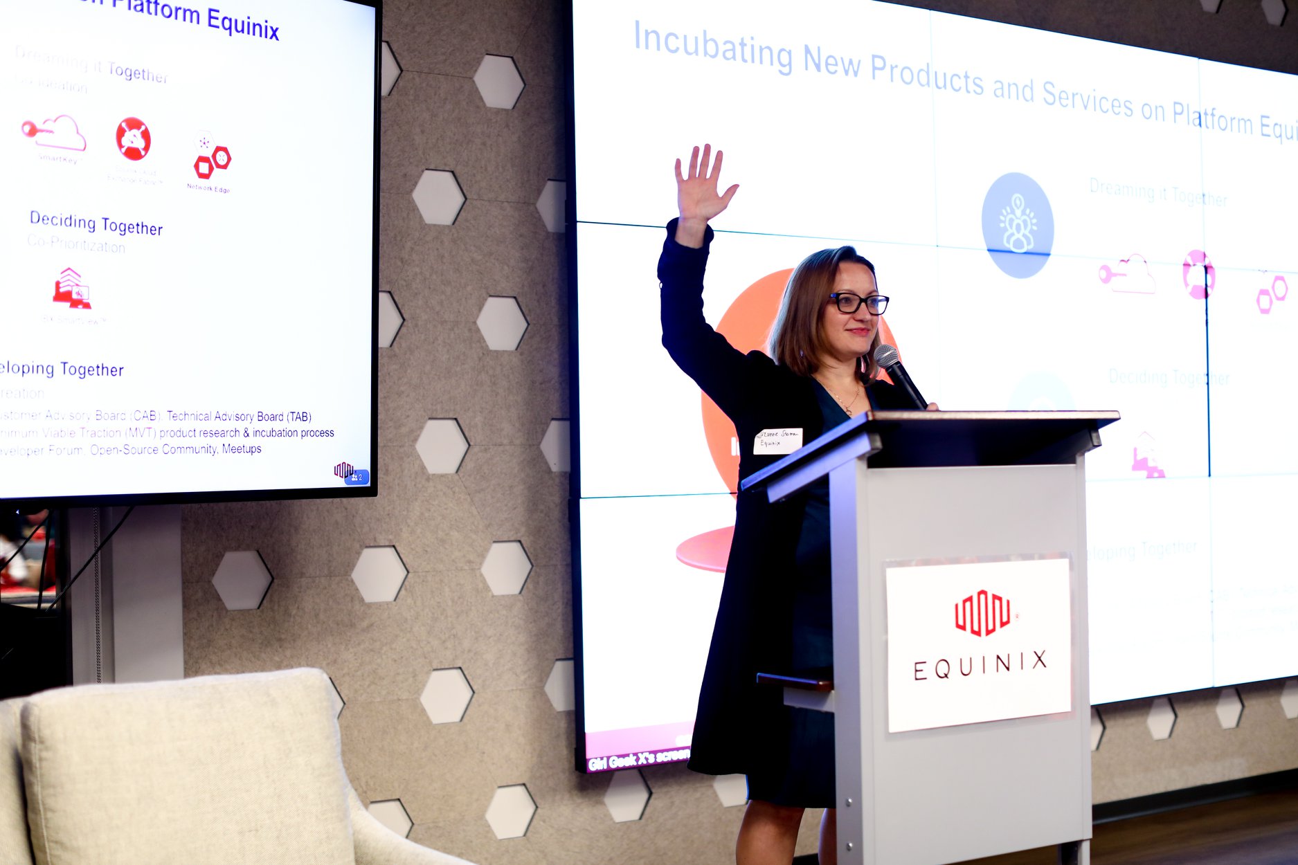 Director of Applications Rozanne Stoman gives talk on “finding tech: delivering innovative solutions” at Equinix Girl Geek Dinner 2019